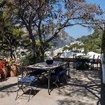 L'ara Bed & Breakfast *